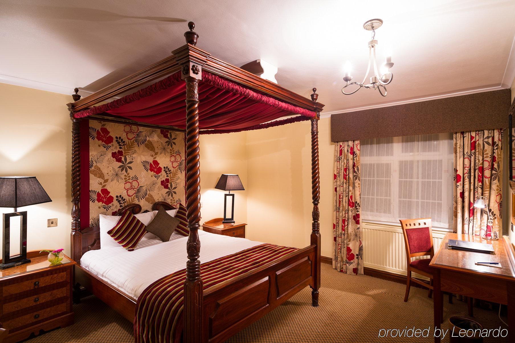 The Royal Chace Hotel Enfield Zimmer foto